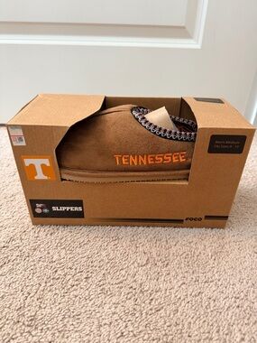 Men’s Tennessee Vols slippers size 9-10